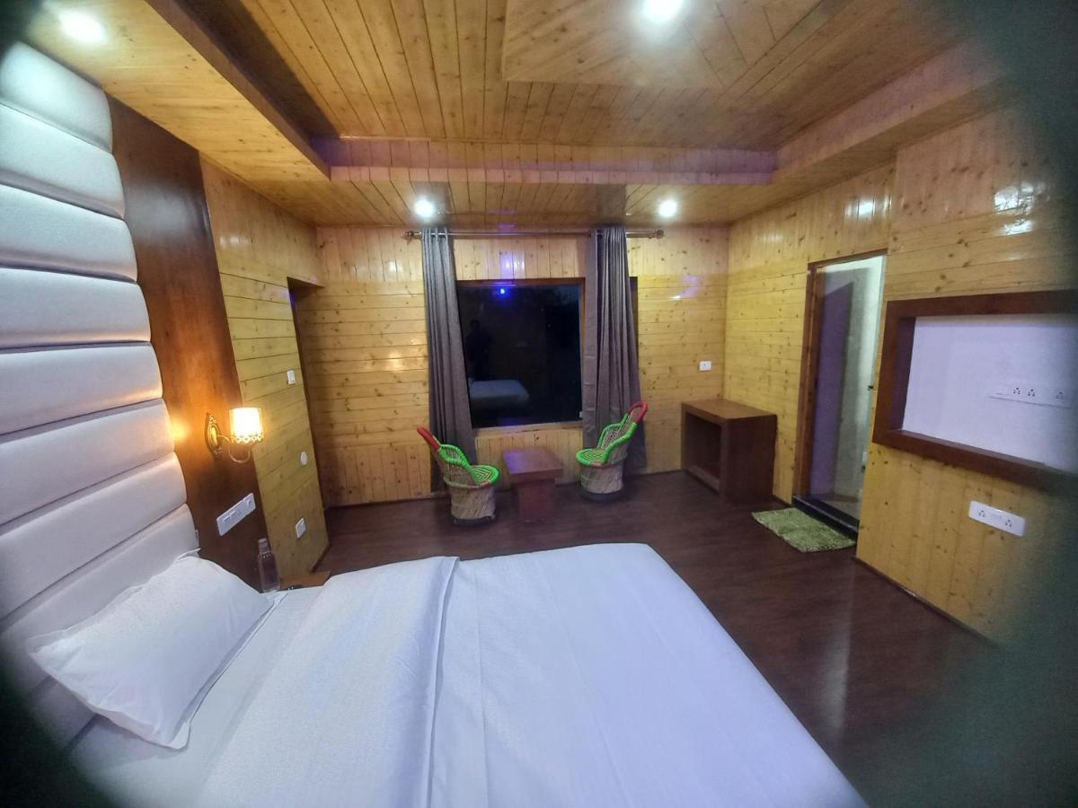 Humble Holiday Inn Kufri Simla Esterno foto