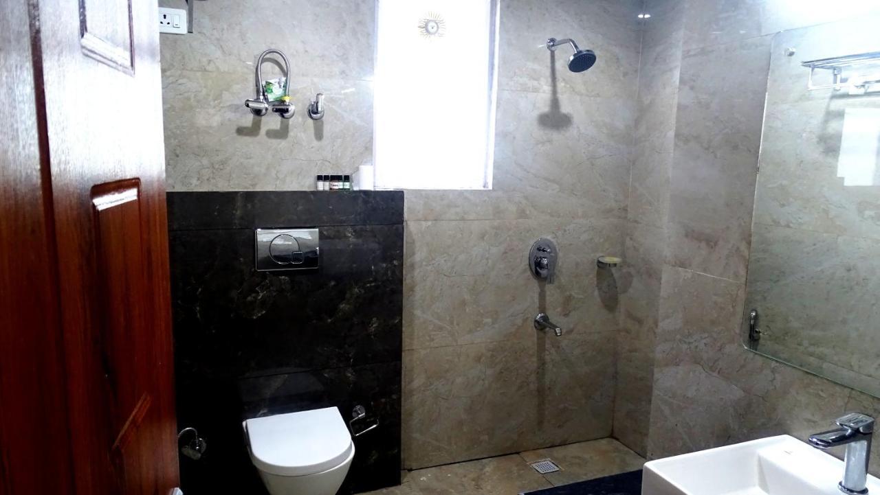 Humble Holiday Inn Kufri Simla Esterno foto