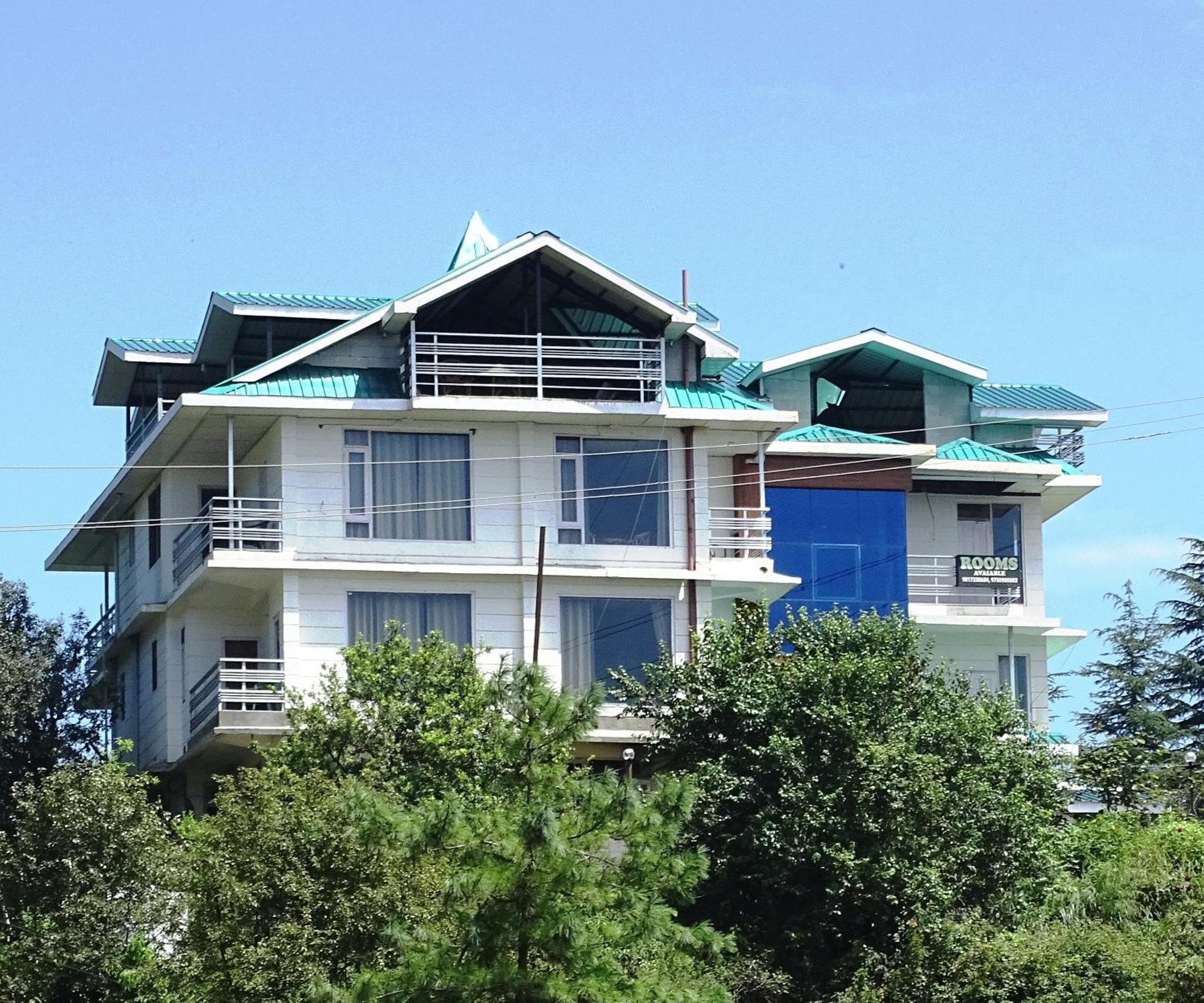 Humble Holiday Inn Kufri Simla Esterno foto